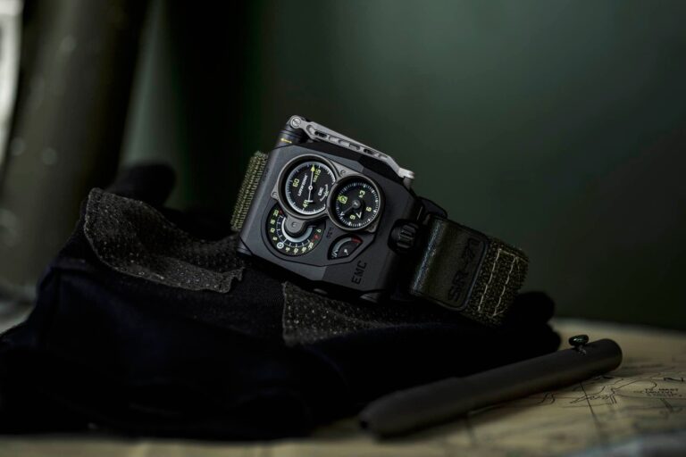 Urwerk Emc Sr 71 — Emc 10th Anniversary Edition