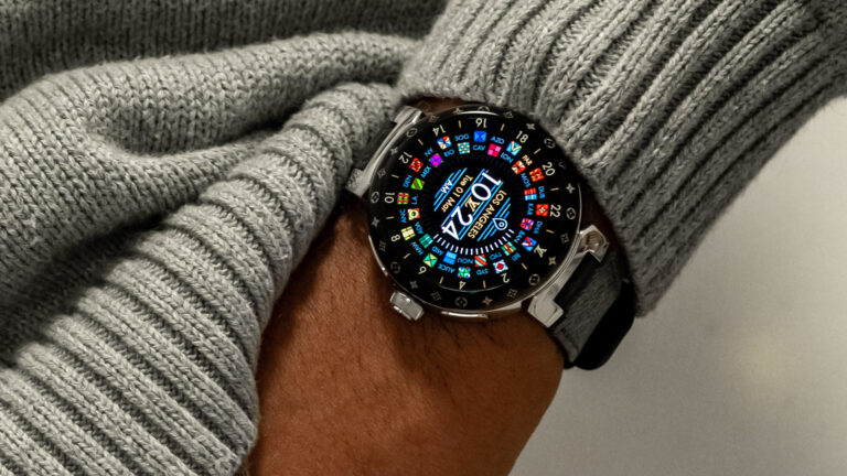 Experience The Louis Vuitton Tambour Horizon Light Up Luxury Smartwatch