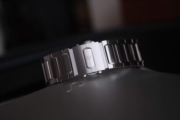 Try Straum's New Micro Adjust Clasp For Jan Mayen Integrated Bracelets