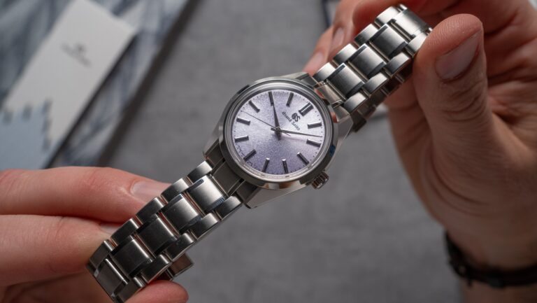 Grand Seiko Sbgw323 "kiri" Elegant Purple Dial And Flowers
